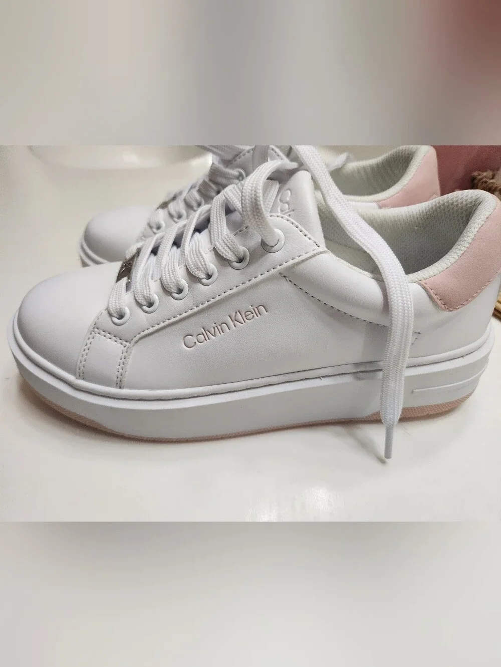 Woman's Sneakers & Athletic Shoes Calvin Klein Dabrian